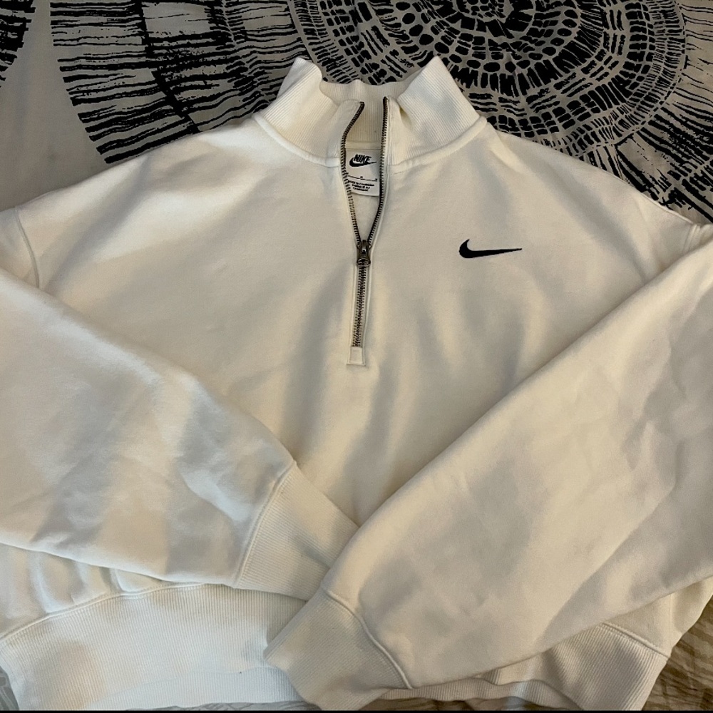 Nike Women's Sportswear Phoenix
1/4 Zip Fleece Pullover Sweatshirt